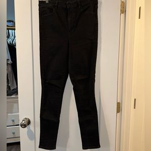 Black American eagle jeans.